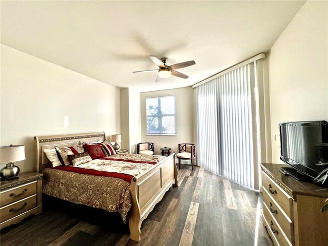 Building Photo - 3321 Sunset Key Cir