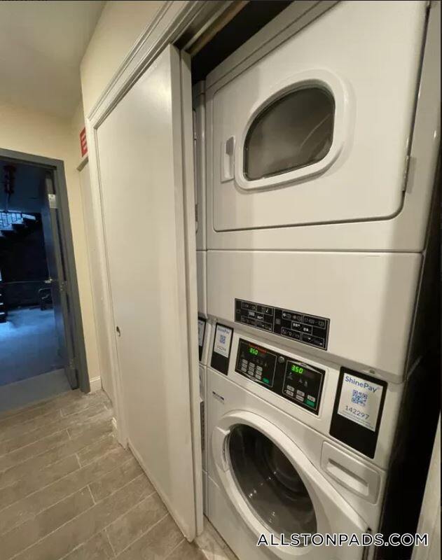 Building Photo - 1028a Commonwealth Ave