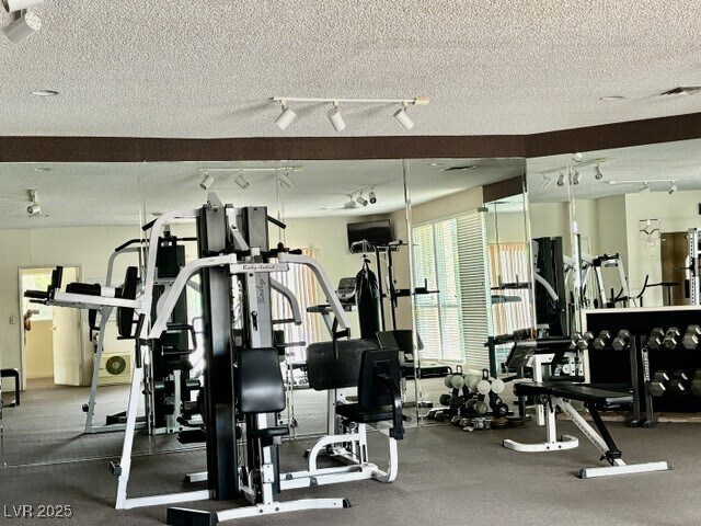 Building Photo - 750 S Royal Crest Cir