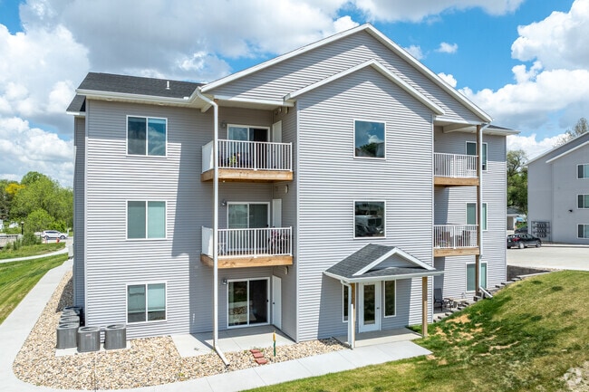 Building Photo - Heritage Hill