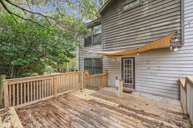 Building Photo - 57 Lake Shore Dr