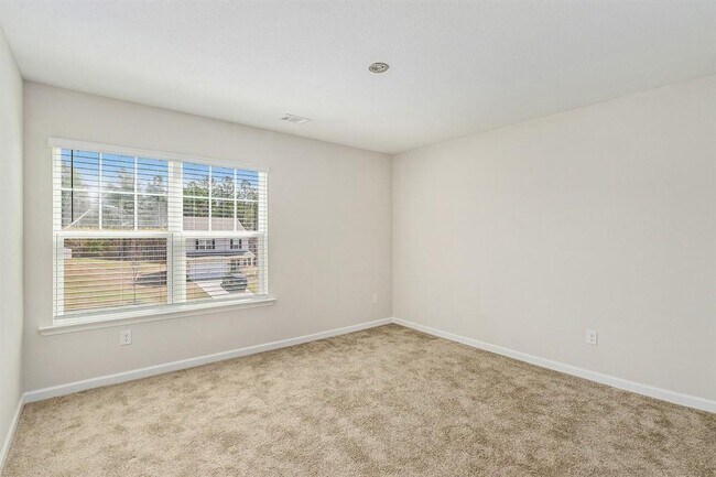 Building Photo - 489 Samara Ct