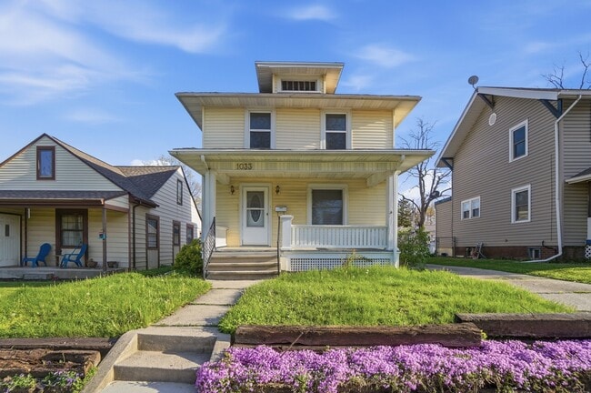 Building Photo - 1033 Forest Ave