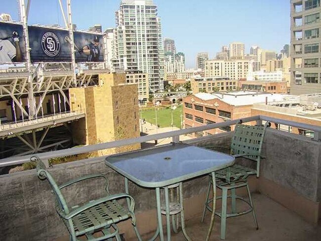 Building Photo - Beautifully Furnished Condo Right Across f...