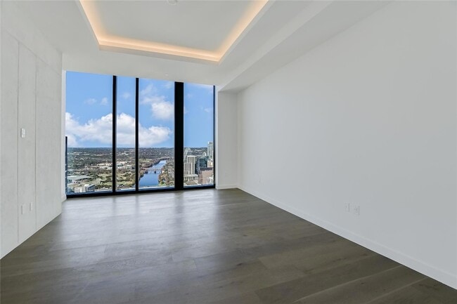 Building Photo - 610 Davis St