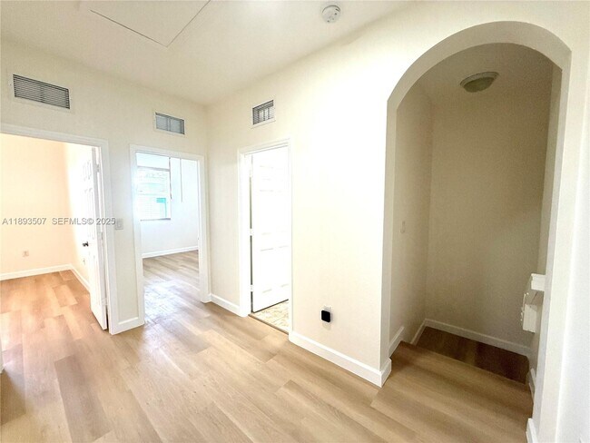 Building Photo - 9446 SW 170th Passage