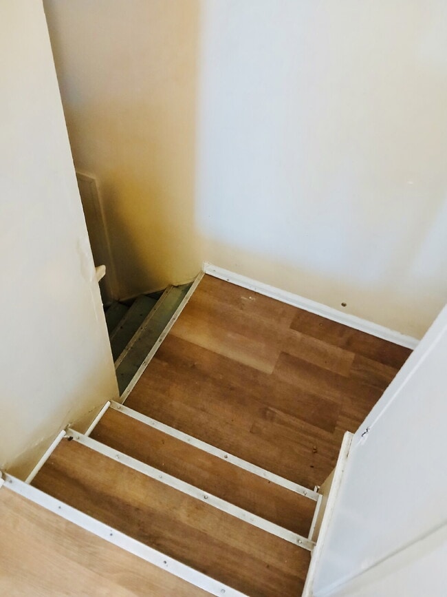 Building Photo - 21465 Syracuse Ave