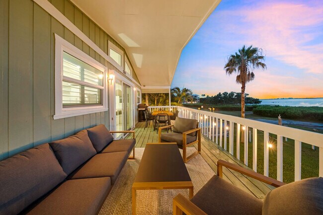 Building Photo - 555 S Gulf Dr