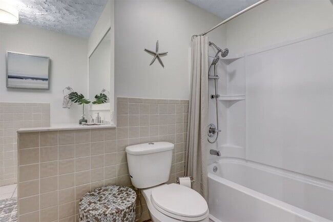 Building Photo - 338 Tarpon Ave