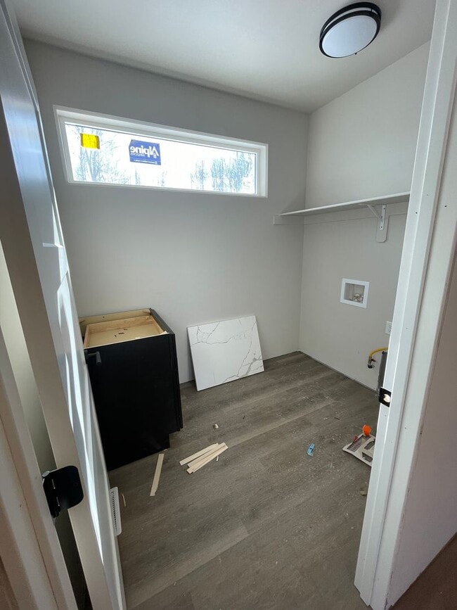 Building Photo - 7404 N Paw St