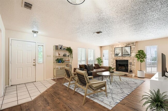 Building Photo - 1611 Cinnamon Path