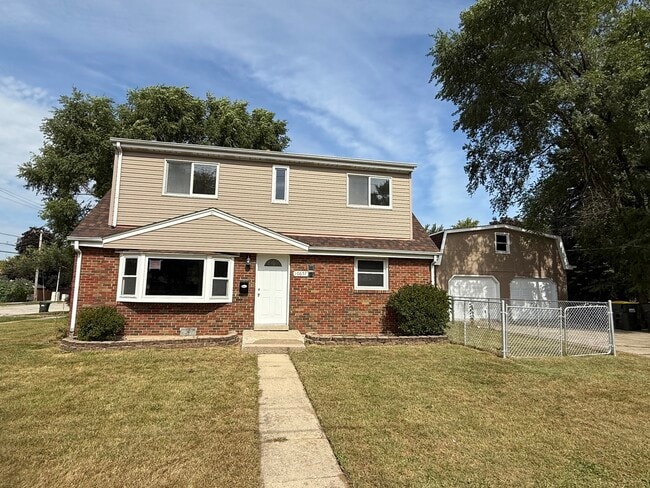 Primary Photo - 10657 Austin Ave