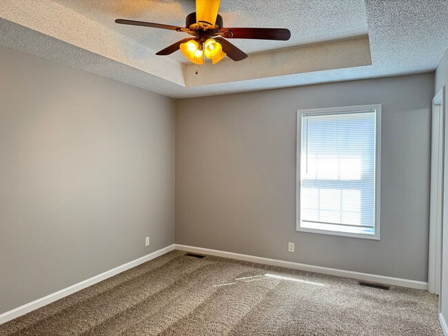 Building Photo - Awesome Ranch near Exit 1! 3bed/2bath with...