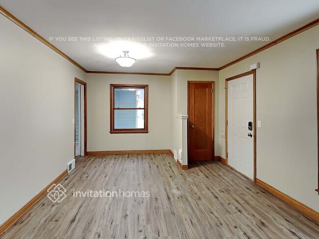 Building Photo - 2940 Orchard Ave N