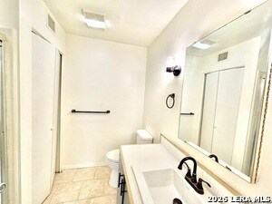 Building Photo - 8642 Fredericksburg Rd