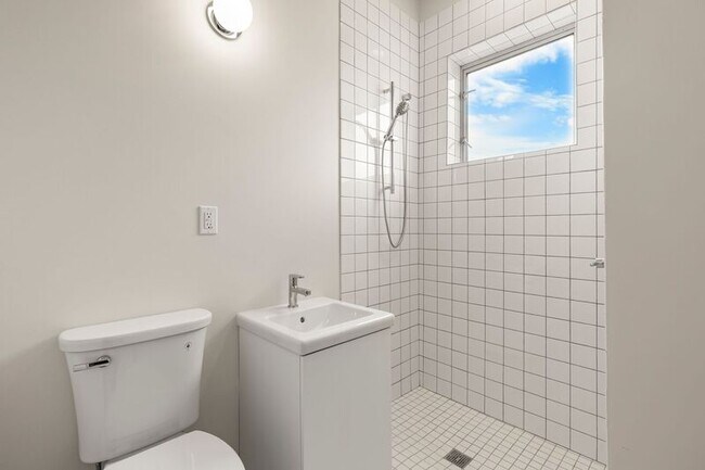 Building Photo - 7480 N Delaware Ave