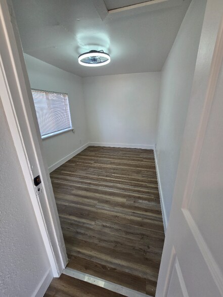 Building Photo - 7164 N Maroa Ave