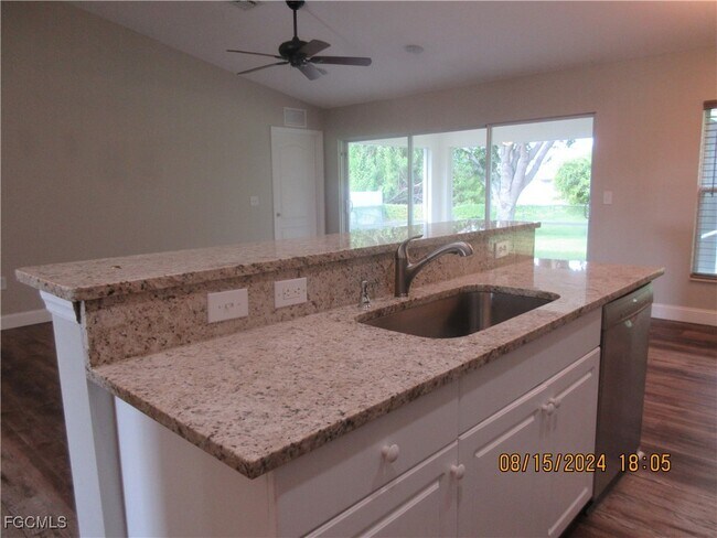 Building Photo - 459 NE 3rd Ave