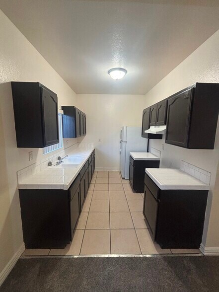 Building Photo - 532 W 55th St