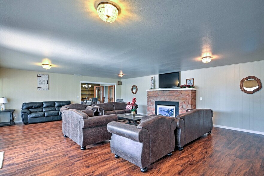 Primary Photo - 1280 Rucker Ave