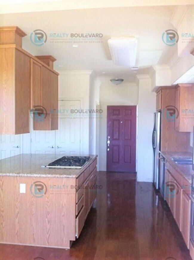 Building Photo - Stunning 3-Bedroom Townhome with Panoramic City Views, Upgraded Kitchen & Spacious Living in Nort...