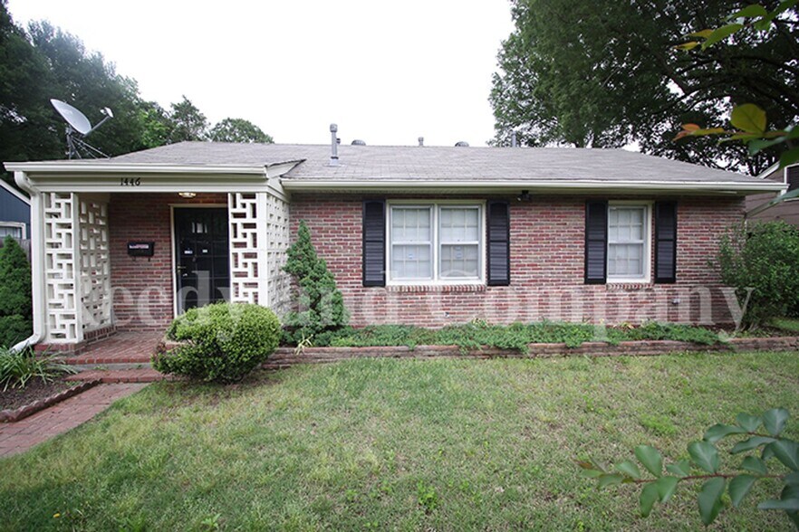 Primary Photo - 1446 Russwood Rd