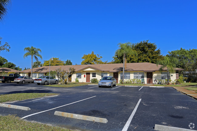 Building Photo - Stuart Manor Apartments