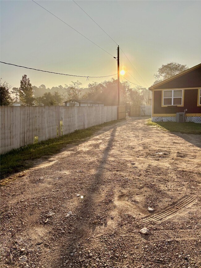 Building Photo - 9822 Candy Ct