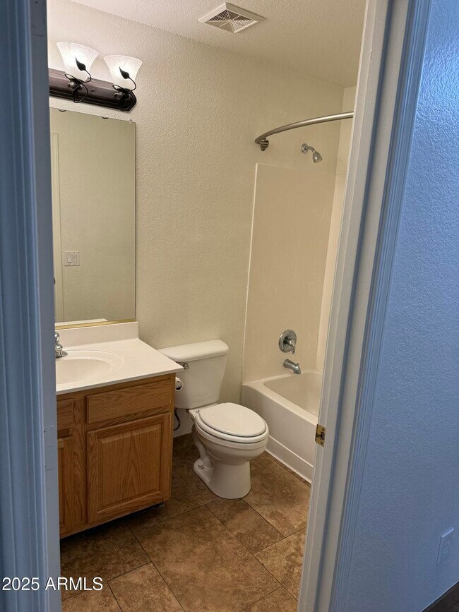 Building Photo - 11448 E Petra Ave