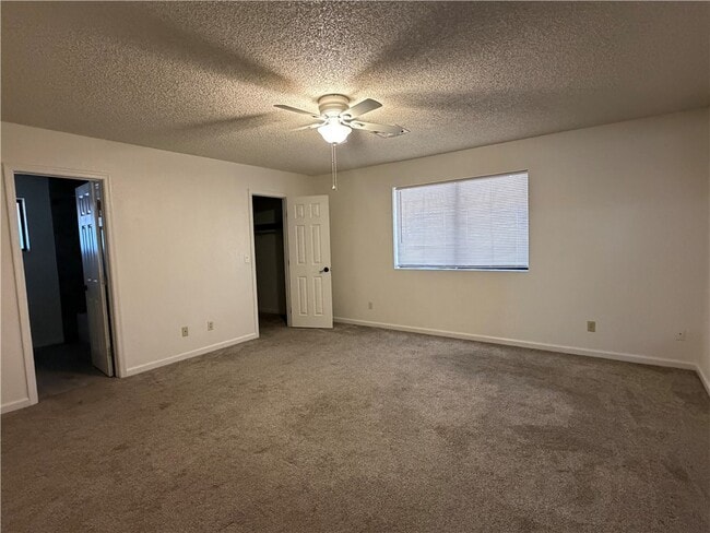 Building Photo - 883 Los Flores St