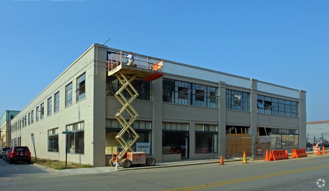 Primary Photo - Fulton Motor Lofts