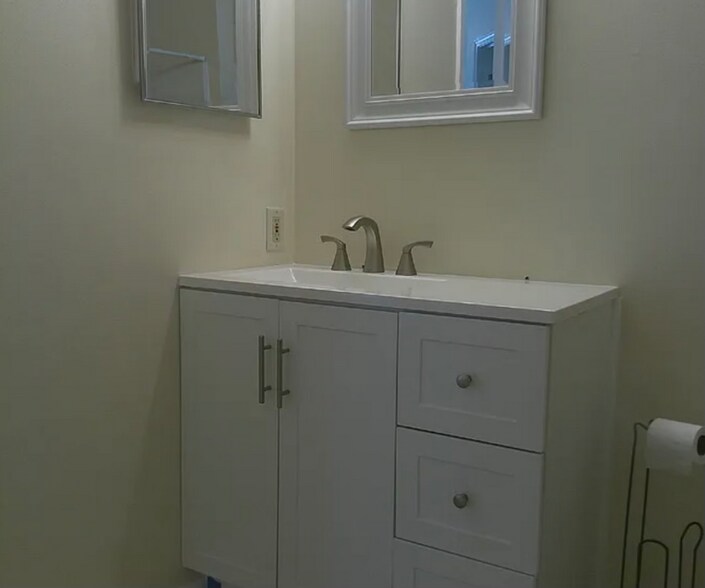 Building Photo - 23 Old S Ct