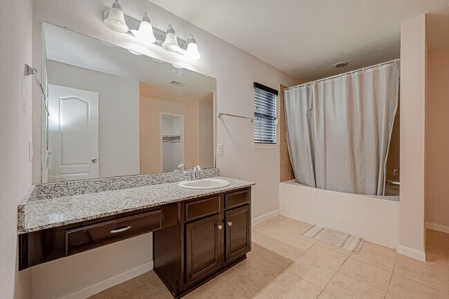 Building Photo - 18703 Cinnamon Ash Ct