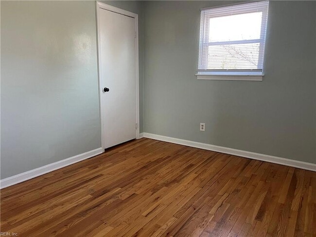 Building Photo - 424 Old Forge Ct