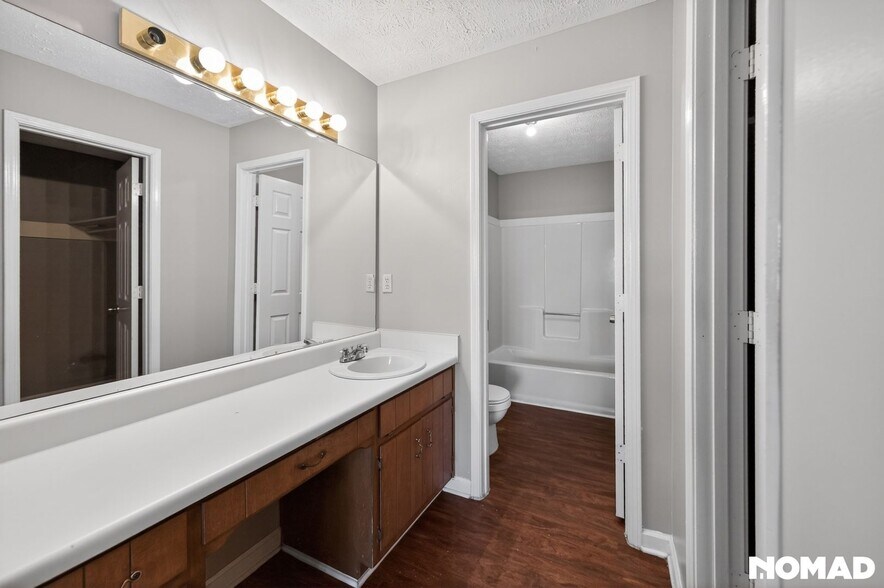 Building Photo - 2112 Fairway Ct SE