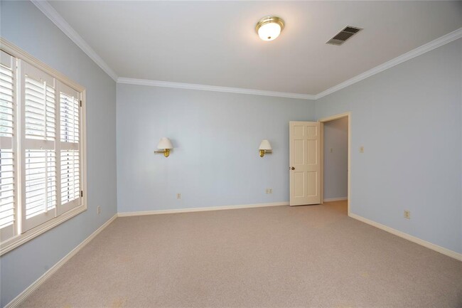 Building Photo - 1536 Potomac Dr