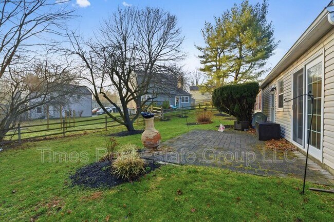 Building Photo - 136 Brookfield Ct