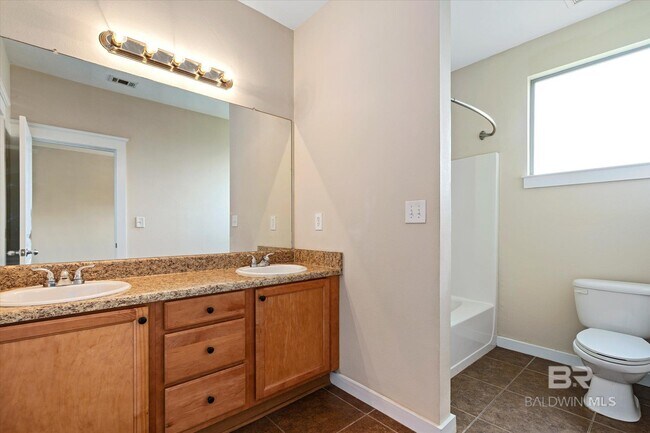 Building Photo - 8795 Bainbridge Dr