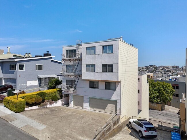 Building Photo - 90 Terra Vista Ave