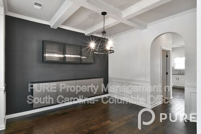 Building Photo - 522 Moulton Way