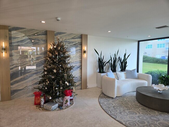 Building Photo - 5460 N Ocean Dr