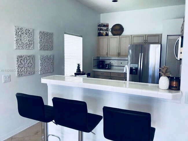 Building Photo - 815 Vista Meadows Dr