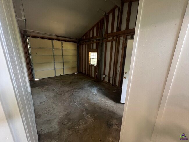 Building Photo - 110 Trinity Dr