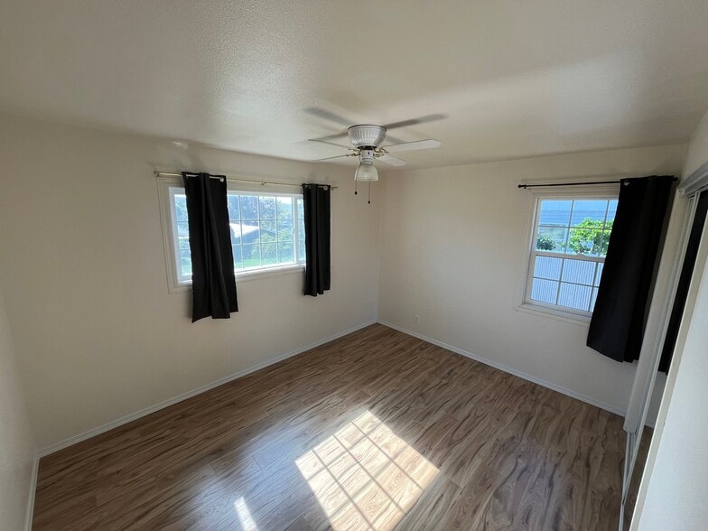 Building Photo - 808 SW 30th St