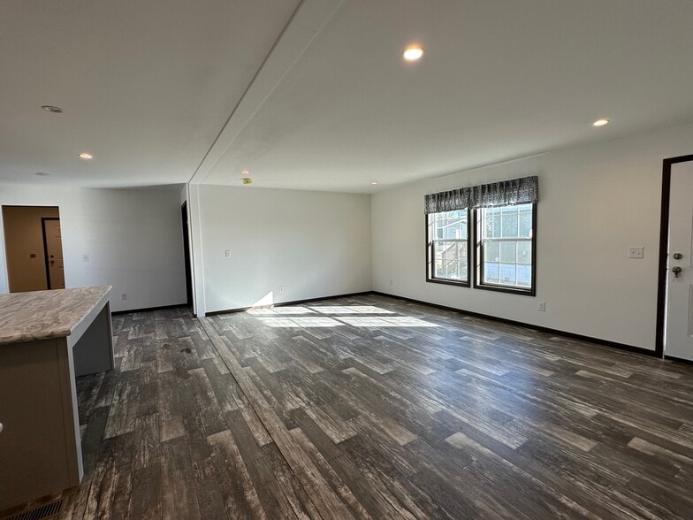 Building Photo - 3606 Warren Ct