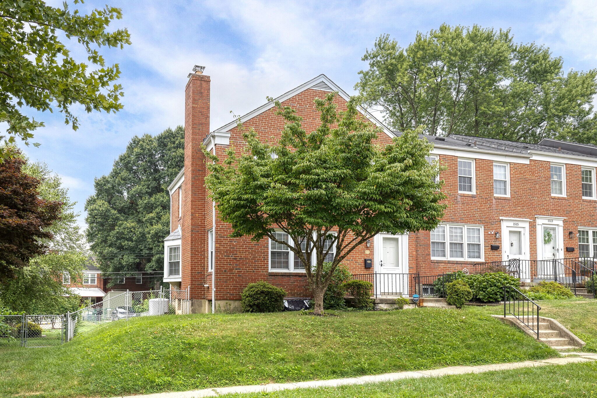 Building Photo - 1517 Dellsway Rd