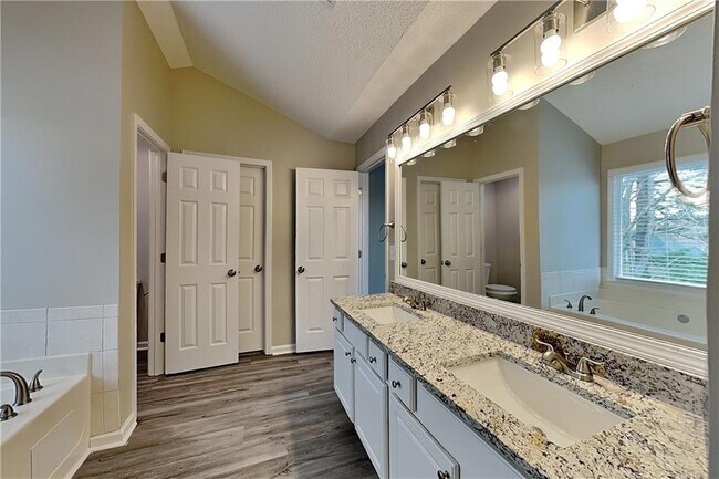 Building Photo - 51 Hunters Green