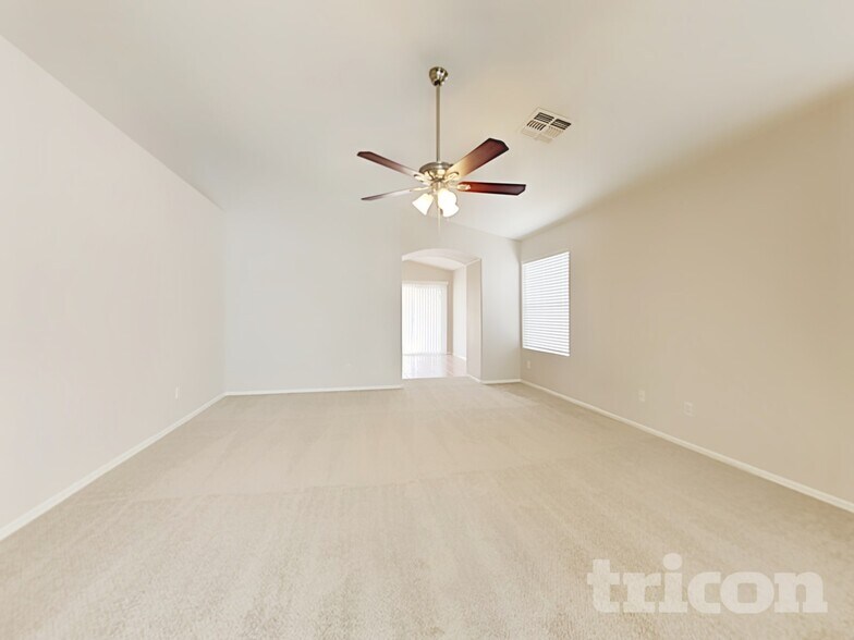 Building Photo - 14336 N 154th Ln