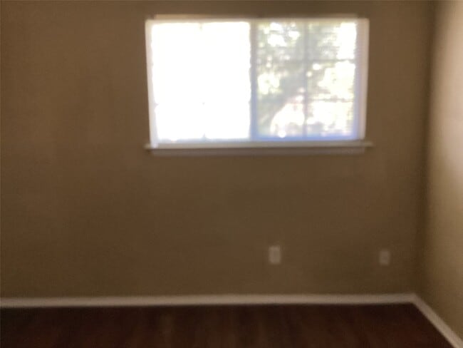 Building Photo - 15831 Bazelbriar Ln