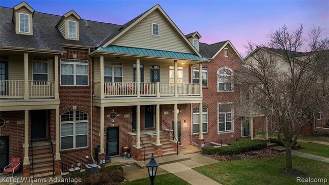 Primary Photo - 420 Old Pine Way